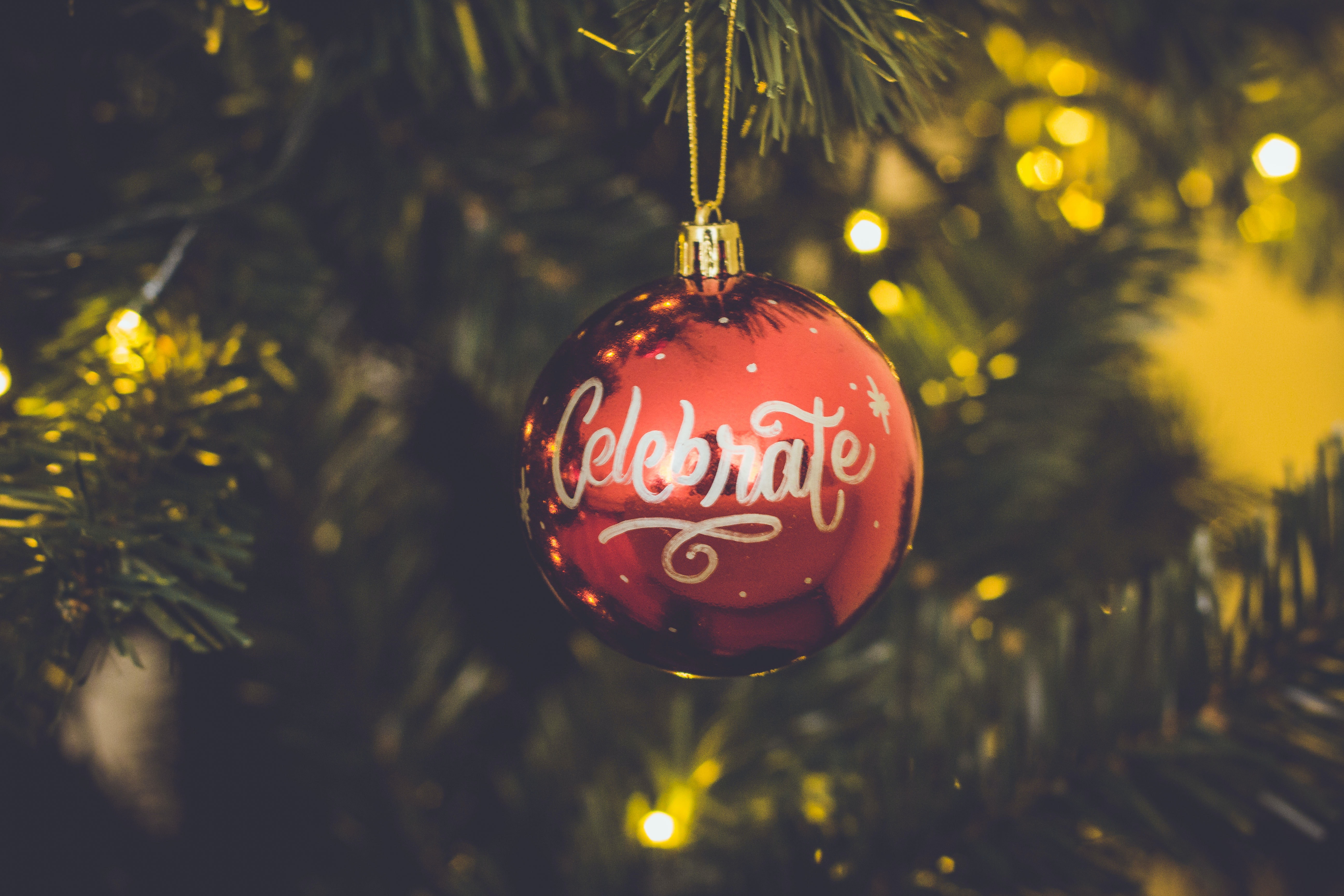debt free Christmas tips for Christmas shopping on a tight budget 